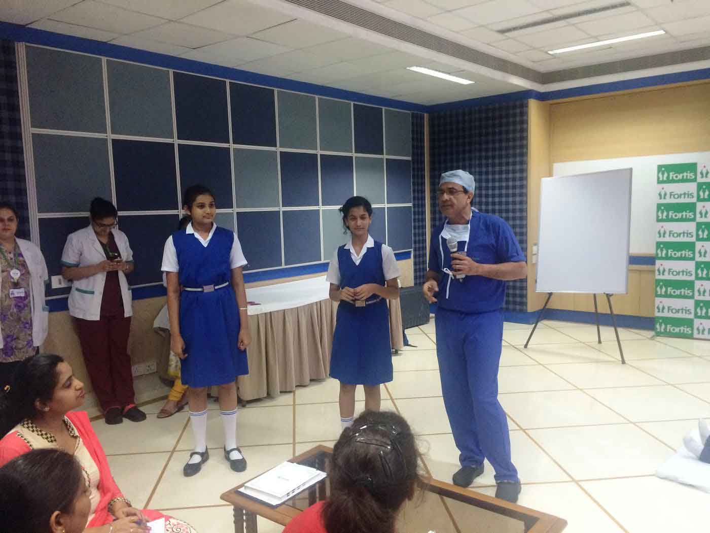 Dr. Rajeev Kapoor — Colorectal and Cancer Surgeon at Fortis Hospital Mohali